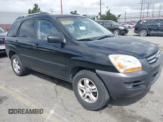 2006 Kia Sportage LX with VIN KNDJF723367279463, listed as a IAAI auction lot 41787584 with 171,271 mi miles and . Bid and sale history available at carsss.com. Image 1.