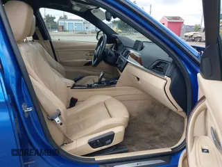 2013 BMW 3 Series 335i xDrive с VIN WBA3B9C58DF587907, выставлен на аукционе IAAI как лот 42047184 с пробегом 114 690 миль миль и . История ставок и продаж доступна на DreamBid. Изображение 5.