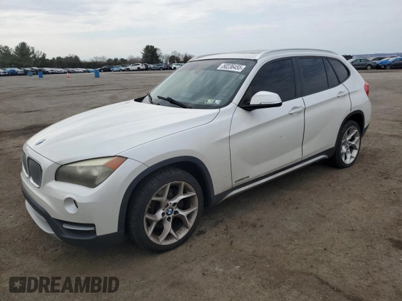 2014 BMW X1 sDrive28i with VIN WBAVM1C51EVW48557, listed as a Copart auction lot 50236455 with 77,166 mi miles and Salvage Title. Bid and sale history available at carsss.com. Image 1.