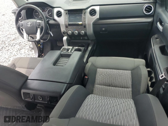 2015 Toyota Tundra SR5 z VIN 5TFDY5F18FX454892, wystawiony jako Copart lot #55464525 z przebiegiem 117 749 mil mil oraz Szkoda całkowita • Salvage title. Historia ofert i sprzedaży dostępna na DreamBid. Obrazek 8.
