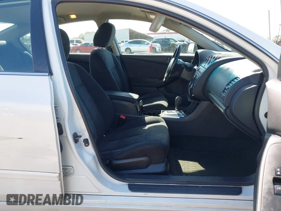 2010 Nissan Altima 3.5 SR with VIN 1N4BL2AP0AN501388, listed as a IAAI auction lot 42040501 with 161,185 mi miles. Bid and sale history available at carsss.com. Image 5.