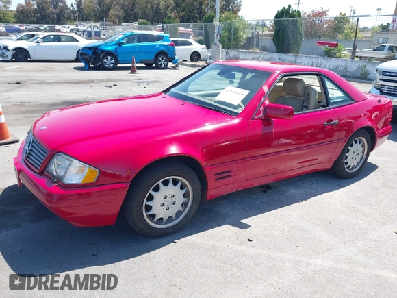 1998 Mercedes-Benz SL 500 z VIN WDBFA67F5WF162862, wystawiony jako IAAI lot #42391819 z przebiegiem 158 411 mil mil oraz . Historia ofert i sprzedaży dostępna na DreamBid. Obrazek 2.