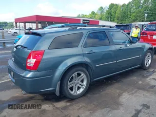 2005 Dodge Magnum RT z VIN 2D4GV58235H164951, wystawiony jako IAAI lot #42325563 z przebiegiem 177 746 mil mil oraz . Historia ofert i sprzedaży dostępna na DreamBid. Obrazek 4.