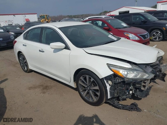 2016 Nissan Altima 2.5 S with VIN 1N4AL3AP4GC271084, listed as a IAAI auction lot 41677040 with 183,123 mi miles. Bid and sale history available at carsss.com. Image 1.