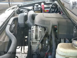 2007 GMC Yukon SLE z VIN 1GKFC13097R379934, wystawiony jako IAAI lot #42503868 z przebiegiem 291 973 mil mil oraz . Historia ofert i sprzedaży dostępna na DreamBid. Obrazek 12.
