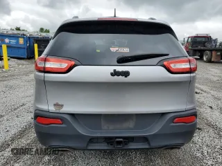 2017 Jeep Cherokee Altitude z VIN 1C4PJLAS9HW603566, wystawiony jako Copart lot #55071535 z przebiegiem 139 822 mil mil oraz Szkoda całkowita • Salvage title. Historia ofert i sprzedaży dostępna na DreamBid. Obrazek 6.