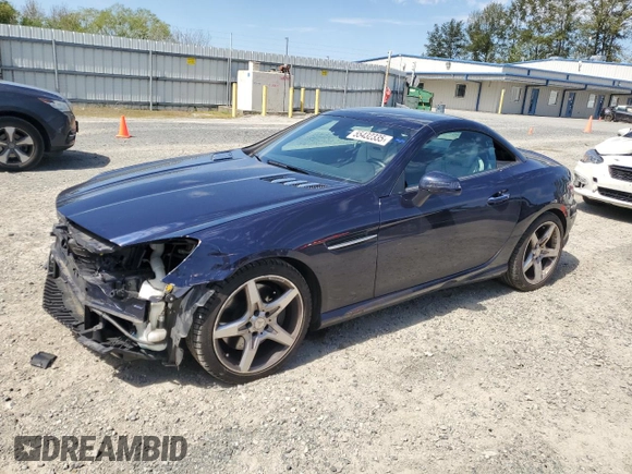 2012 Mercedes-Benz SLK 350 z VIN WDDPK5HA5CF031979, wystawiony jako Copart lot #55432335 z przebiegiem 39 428 mil mil oraz Szkoda całkowita • Salvage title. Historia ofert i sprzedaży dostępna na DreamBid. Obrazek 1.