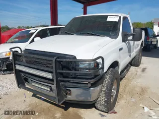 2006 Ford Super Duty F-250 XL with VIN 1FTNF21536EC81197, listed as a IAAI auction lot 41467819 with 336,567 mi miles. Bid and sale history available at carsss.com. Image 2.