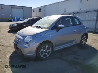 2015 FIAT 500e with VIN 3C3CFFGE6FT672709, listed as a Copart auction lot 77026444 with 44,289 mi miles and Clean Title. Bid and sale history available at carsss.com. Image 1.