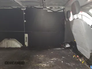 2016 Ford Transit Cargo z VIN 1FTYR1ZM3GKB06994, wystawiony jako Copart lot #43772465 z przebiegiem 254 226 mil mil oraz Szkoda całkowita • Salvage title. Historia ofert i sprzedaży dostępna na DreamBid. Obrazek 10.