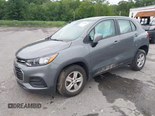2020 Chevrolet Trax LS z VIN 3GNCJNSBXLL272365, wystawiony jako IAAI lot #40698380 z przebiegiem 39 306 mil mil oraz . Historia ofert i sprzedaży dostępna na DreamBid. Obrazek 18.