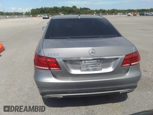 2014 Mercedes-Benz E 350 Sport z VIN WDDHF5KB2EA804546, wystawiony jako IAAI lot #42753310 z przebiegiem 182 861 mil mil oraz . Historia ofert i sprzedaży dostępna na DreamBid. Obrazek 16.