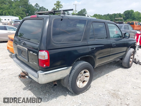 2000 Toyota 4Runner SR5 z VIN JT3HN86RXY0308057, wystawiony jako IAAI lot #42388038 z przebiegiem 261 007 mil mil oraz . Historia ofert i sprzedaży dostępna na DreamBid. Obrazek 4.