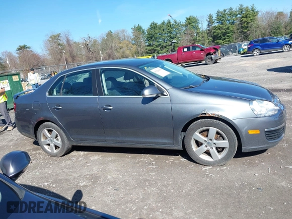 2008 Volkswagen Jetta SE с VIN 3VWRZ71K08M066480, выставлен на аукционе IAAI как лот 42129061 с пробегом 171 767 миль миль и . История ставок и продаж доступна на DreamBid. Изображение 13.