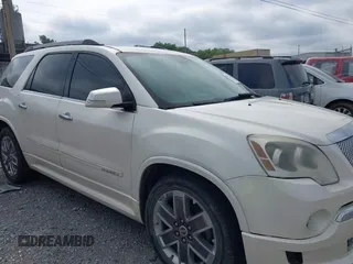 2011 GMC Acadia Denali z VIN 1GKKRTED9BJ320849, wystawiony jako IAAI lot #42132503 z przebiegiem 230 721 mil mil oraz . Historia ofert i sprzedaży dostępna na DreamBid. Obrazek 1.