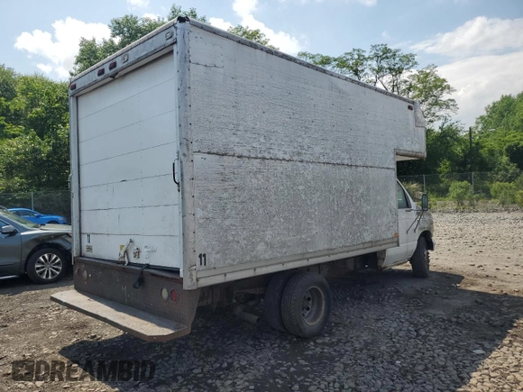 2002 Ford Econoline Cargo z VIN 1FDSE35L12HA81850, wystawiony jako Copart lot #59160315 z przebiegiem 74 773 mil mil oraz Czysty tytuł • Clean title. Historia ofert i sprzedaży dostępna na DreamBid. Obrazek 3.