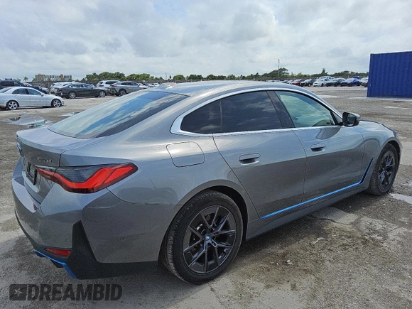 2024 BMW i4 eDrive40 z VIN WBY73AW0XRFS98892, wystawiony jako Copart lot #56057495 z przebiegiem 24 943 mil mil oraz Tytuł czysty. Historia ofert i sprzedaży dostępna na DreamBid. Obrazek 3.