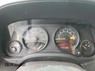 2015 Jeep Patriot Sport z VIN 1C4NJPBB5FD348999, wystawiony jako Copart lot #58496905 z przebiegiem 177 718 mil mil oraz Czysty tytuł • Clean title. Historia ofert i sprzedaży dostępna na DreamBid. Obrazek 9.