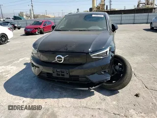 2023 Volvo C40 Ultimate z VIN YV4ED3GM6P2044486, wystawiony jako Copart lot #73490134 z przebiegiem 41 865 mil mil oraz Szkoda całkowita • Salvage title. Historia ofert i sprzedaży dostępna na DreamBid. Obrazek 12.