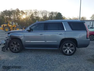 2018 Cadillac Escalade Luxury with VIN 1GYS3BKJ1JR307525, listed as a IAAI auction lot 41800377 with 171,484 mi miles. Bid and sale history available at carsss.com. Image 14.