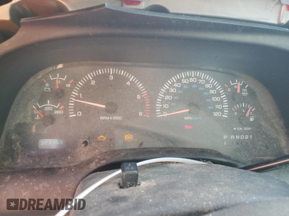 2001 Dodge Ram 2500 with VIN 3B7KC26Z51M258207, listed as a Copart auction lot 79915184 with 323,159 mi miles and Salvage Title. Bid and sale history available at carsss.com. Image 9.