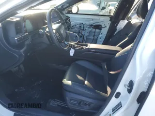 2024 Toyota Crown Platinum z VIN JTDAFAAF5R3007548, wystawiony jako Copart lot #87432504 z przebiegiem 18 132 mil mil oraz Szkoda całkowita • Salvage title. Historia ofert i sprzedaży dostępna na DreamBid. Obrazek 7.