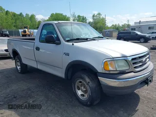 2002 Ford F-150 XL z VIN 1FTRF18202NB19254, wystawiony jako IAAI lot #42225386 z przebiegiem 120 351 mil mil oraz . Historia ofert i sprzedaży dostępna na DreamBid. Obrazek 1.
