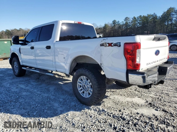 2018 Ford Super Duty F-250 SRW XL with VIN 1FT7W2B68JEB39324, listed as a Copart auction lot 45451375 with 268,879 mi miles and Salvage Title. Bid and sale history available at carsss.com. Image 2.