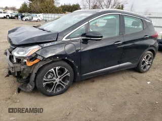 2020 Chevrolet Bolt EV Premier z VIN 1G1FZ6S09L4115718, wystawiony jako Copart lot #47644695 z przebiegiem 76 926 mil mil oraz Szkody całkowita. Historia ofert i sprzedaży dostępna na DreamBid. Obrazek 1.