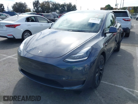 2021 Tesla Model Y Long Range with VIN 5YJYGDEE6MF209034, listed as a IAAI auction lot 41896238 with 53,401 mi miles. Bid and sale history available at carsss.com. Image 2.