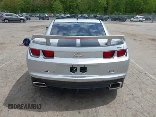 2013 Chevrolet Camaro SS с VIN 2G1FK1EJXD9112353, выставлен на аукционе IAAI как лот 42196264 с пробегом 71 339 миль миль и . История ставок и продаж доступна на DreamBid. Изображение 16.