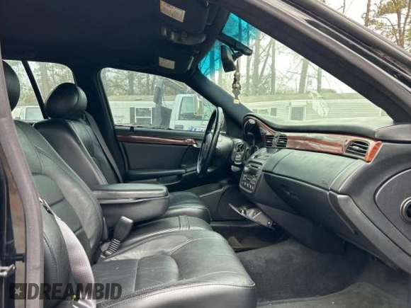 2004 Cadillac DeVille Limousine z VIN 1GEEH90Y24U550055, wystawiony jako Copart lot #42157535 z przebiegiem 44 344 mil mil oraz Czysty tytuł • Clean title. Historia ofert i sprzedaży dostępna na DreamBid. Obrazek 5.