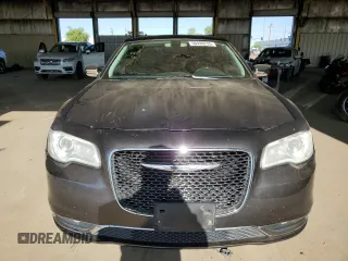2016 Chrysler 300 C z VIN 2C3CCAEGXGH324731, wystawiony jako Copart lot #56999255 z przebiegiem 65 553 mil mil oraz Szkoda całkowita • Salvage title. Historia ofert i sprzedaży dostępna na DreamBid. Obrazek 5.