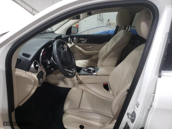 2019 Mercedes-Benz GLC with VIN WDC0G5EB4KF575392, listed as a Copart auction lot 49956705 with 36,397 mi miles and Salvage Title. Bid and sale history available at carsss.com. Image 7.
