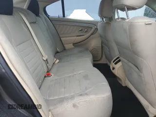 2018 Ford Taurus SE z VIN 1FAHP2D88JG129449, wystawiony jako Copart lot #56127615 z przebiegiem 127 589 mil mil oraz Czysty tytuł • Clean title. Historia ofert i sprzedaży dostępna na DreamBid. Obrazek 10.