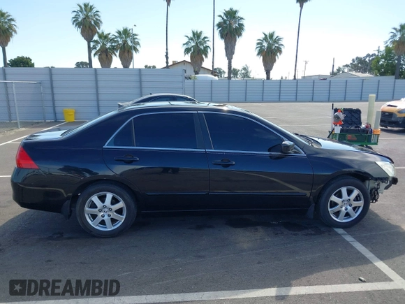 2006 Honda Accord LX с VIN 1HGCM66396A058277, выставлен на аукционе IAAI как лот 42651117 с пробегом 178 621 миль миль и . История ставок и продаж доступна на DreamBid. Изображение 14.