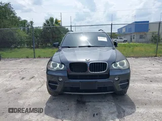 2012 BMW X5 35i z VIN 5UXZV4C5XCL990728, wystawiony jako IAAI lot #42386095 z przebiegiem 124 613 mil mil oraz . Historia ofert i sprzedaży dostępna na DreamBid. Obrazek 12.