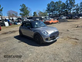 2020 MINI Convertible Cooper с VIN WMWWJ3C0XL3L01427, выставлен на аукционе Copart как лот 51099865 с пробегом 18 934 миль миль и Списание • Salvage title. История ставок и продаж доступна на DreamBid. Изображение 1.
