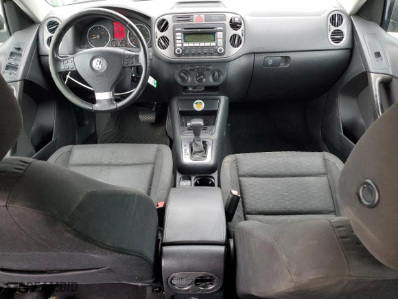 2009 Volkswagen Tiguan S with VIN WVGAV75N49W525409, listed as a Copart auction lot 88822545 with 154,228 mi miles and Salvage Title. Bid and sale history available at carsss.com. Image 8.