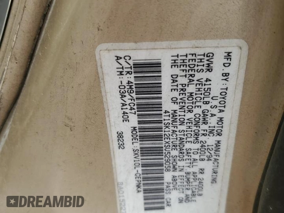 1995 Toyota Camry LE z VIN 4T1SK12EXSU529058, wystawiony jako Copart lot #49055255 z przebiegiem 166 029 mil mil oraz Szkoda całkowita • Salvage title. Historia ofert i sprzedaży dostępna na DreamBid. Obrazek 12.