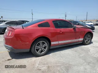 2012 Ford Mustang Premium z VIN 1ZVBP8AM4C5284032, wystawiony jako Copart lot #62140355 z przebiegiem 176 640 mil mil oraz Szkoda całkowita • Salvage title. Historia ofert i sprzedaży dostępna na DreamBid. Obrazek 3.