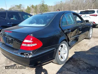 2005 Mercedes-Benz E-Class 3.2L with VIN WDBUF65J85A700806, listed as a IAAI auction lot 41585086 with 200,245 mi miles. Bid and sale history available at carsss.com. Image 4.