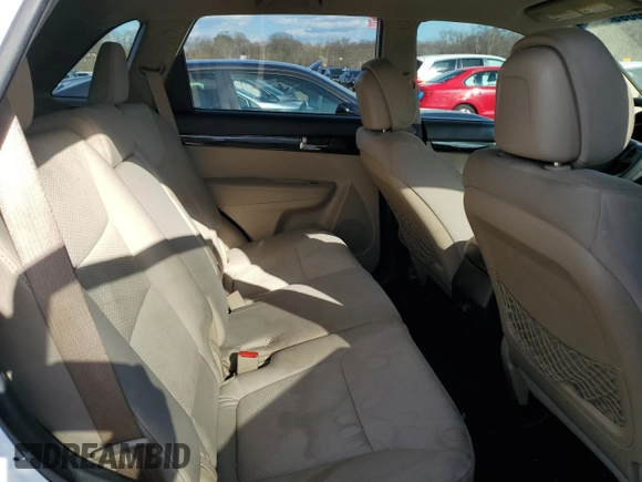 2011 Kia Sorento LX with VIN 5XYKTDA25BG124284, listed as a Copart auction lot 50099955 with 220,800 mi miles and Clean Title. Bid and sale history available at carsss.com. Image 11.