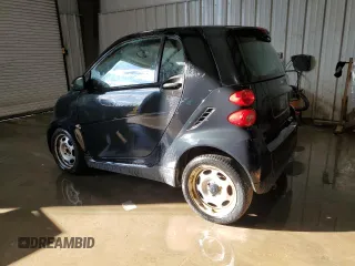 2012 Smart fortwo Pure z VIN WMEEJ3BA3CK570191, wystawiony jako Copart lot #43576165 z przebiegiem 80 511 mil mil oraz Szkody całkowita. Historia ofert i sprzedaży dostępna na DreamBid. Obrazek 2.