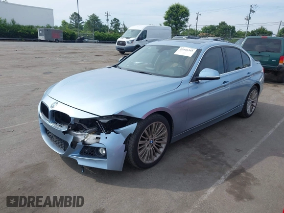 2014 BMW 3 Series 328i z VIN WBA3A5G5XENP31728, wystawiony jako IAAI lot #42446341 z przebiegiem 134 141 mil mil oraz . Historia ofert i sprzedaży dostępna na DreamBid. Obrazek 2.