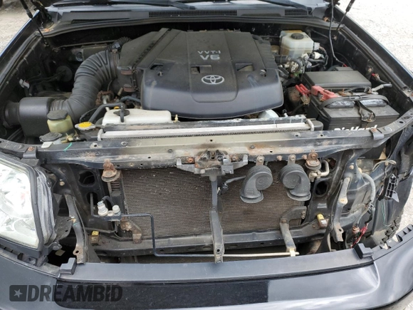2004 Toyota 4Runner SR5 z VIN JTEBU14R040030242, wystawiony jako Copart lot #57831435 z przebiegiem 223 883 mil mil oraz Szkoda całkowita • Salvage title. Historia ofert i sprzedaży dostępna na DreamBid. Obrazek 12.