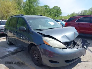 2006 Toyota Sienna CE with VIN 5TDZA23C66S505374, listed as a IAAI auction lot 42068566 with 222,004 mi miles. Bid and sale history available at carsss.com. Image 1.
