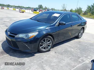 2015 Toyota Camry XLE with VIN 4T1BF1FK1FU072635, listed as a IAAI auction lot 42145826 with 101,633 mi miles. Bid and sale history available at carsss.com. Image 17.