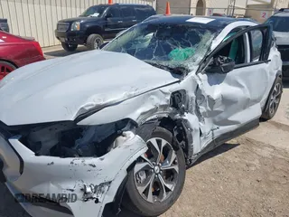 2023 Ford Mustang Mach-E Premium z VIN 3FMTK3SU2PMA96628, wystawiony jako IAAI lot #42225953 z przebiegiem Nie podano mil oraz . Historia ofert i sprzedaży dostępna na DreamBid. Obrazek 6.