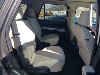 2018 Ford Expedition Platinum with VIN 1FMJU1MT3JEA10525, listed as a IAAI auction lot 41716416 with 33,603 mi miles. Bid and sale history available at carsss.com. Image 8.